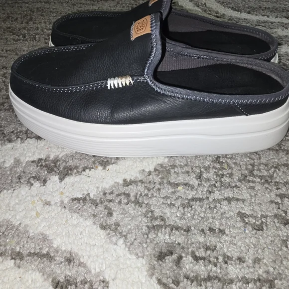 Womens Hey Dude Slides. Black. Footie worn over insert both times I wore them. - Picture 1 of 5